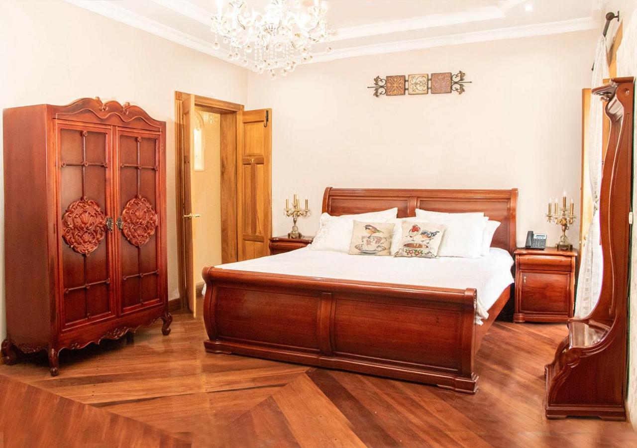 Hotel Boutique Casa Ruth En Cuenca Esterno foto