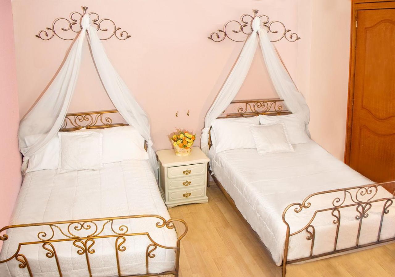 Hotel Boutique Casa Ruth En Cuenca Esterno foto