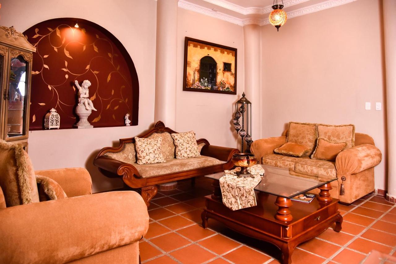 Hotel Boutique Casa Ruth En Cuenca Esterno foto
